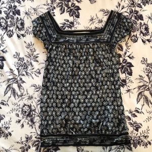 Floral B&W blouse